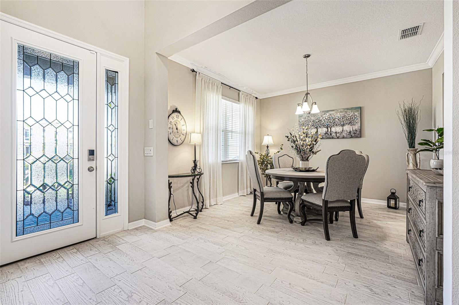 Image 5 of 42 For 4902 Eagle Rock Drive