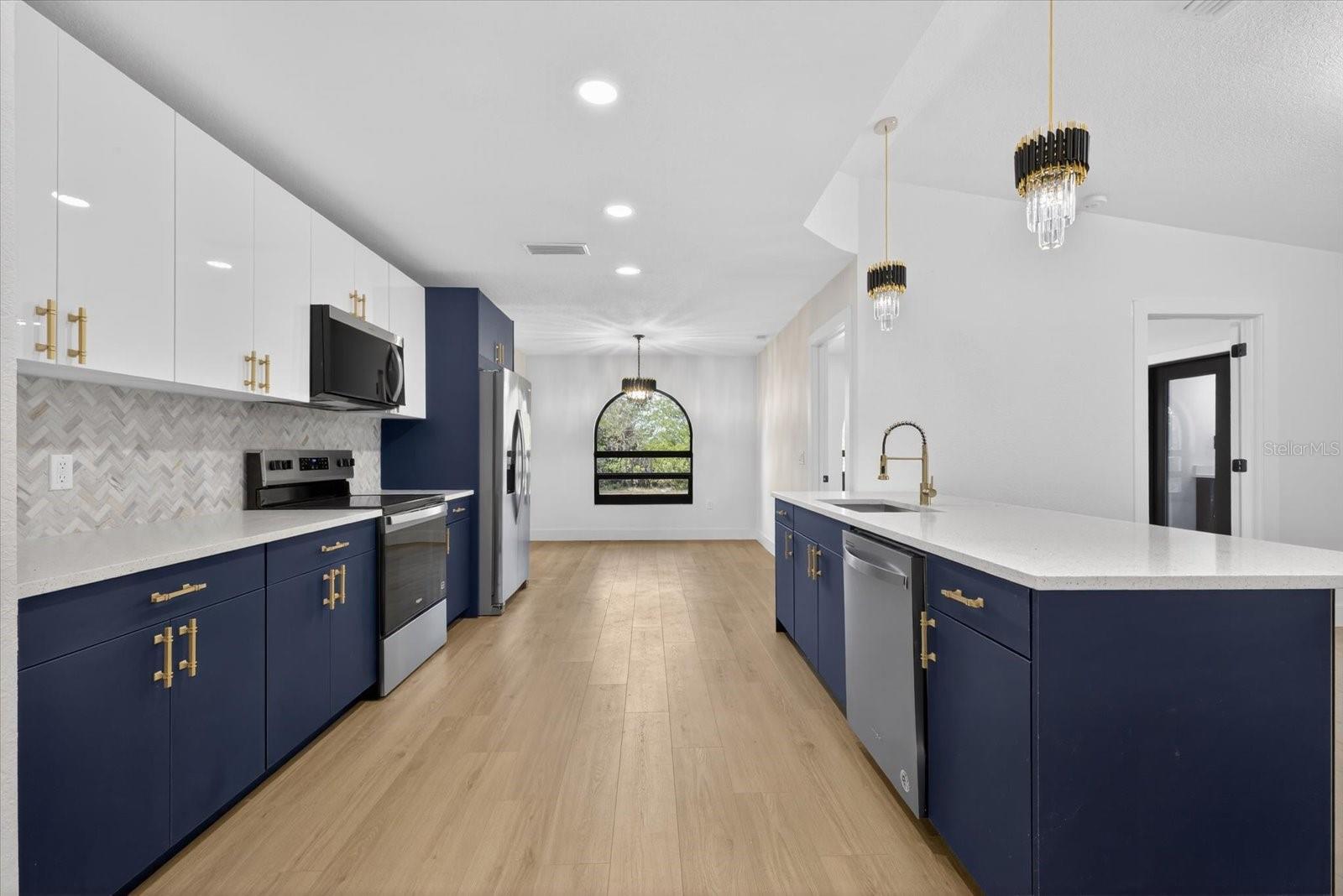 Image 15 of 67 For 8169 Berkeley Manor Boulevard