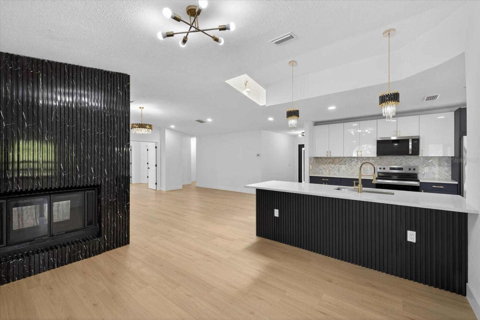 Image 17 of 67 For 8169 Berkeley Manor Boulevard