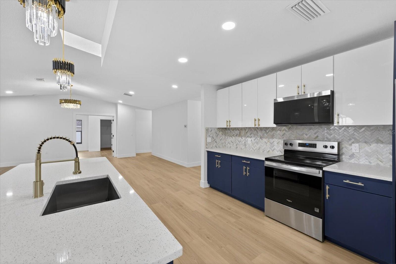 Image 18 of 67 For 8169 Berkeley Manor Boulevard