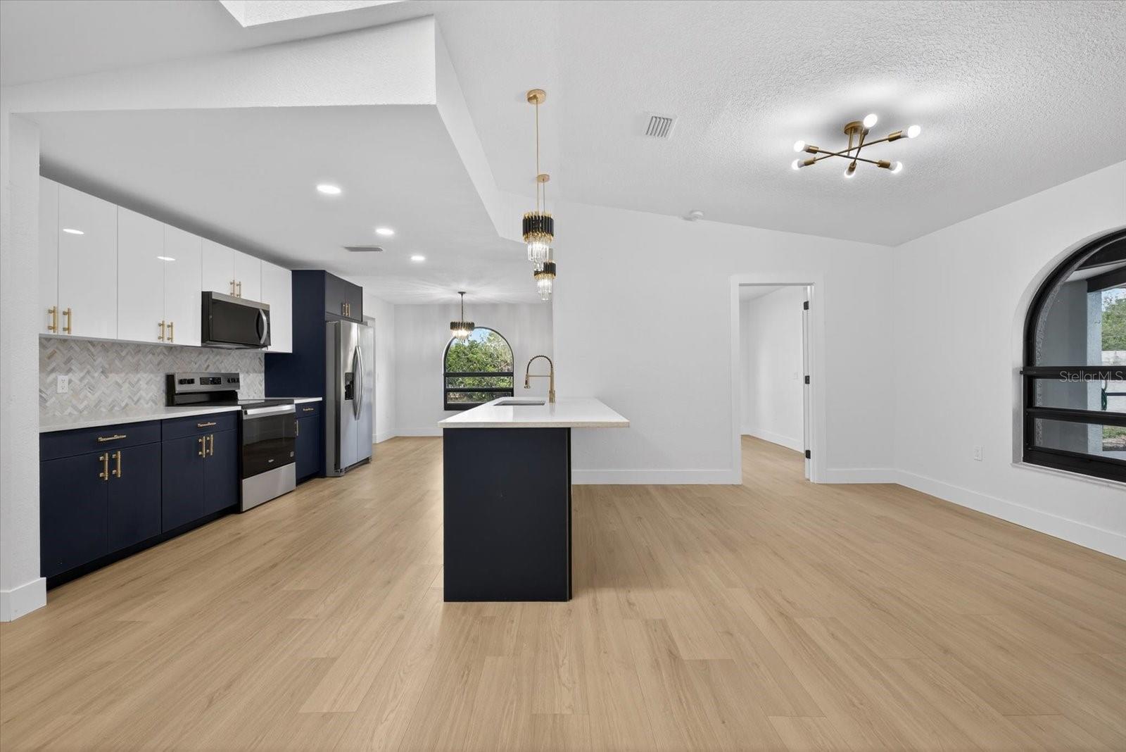 Image 20 of 67 For 8169 Berkeley Manor Boulevard