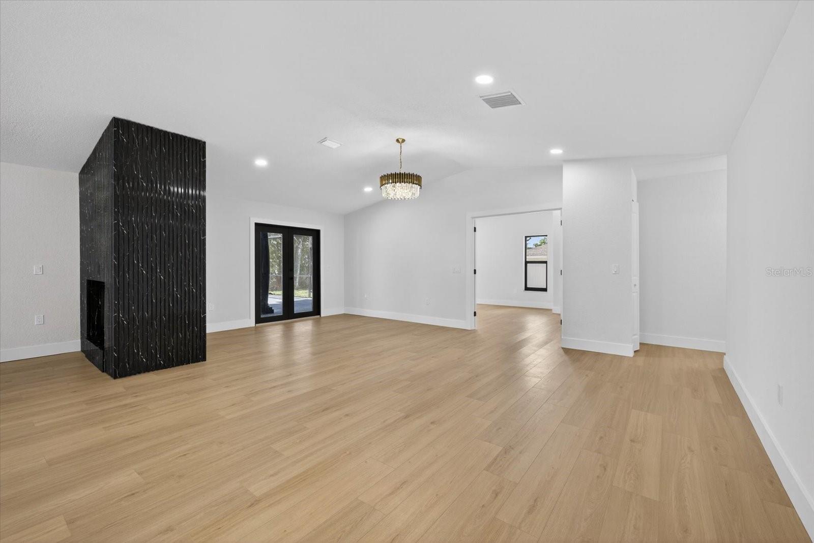 Image 27 of 67 For 8169 Berkeley Manor Boulevard