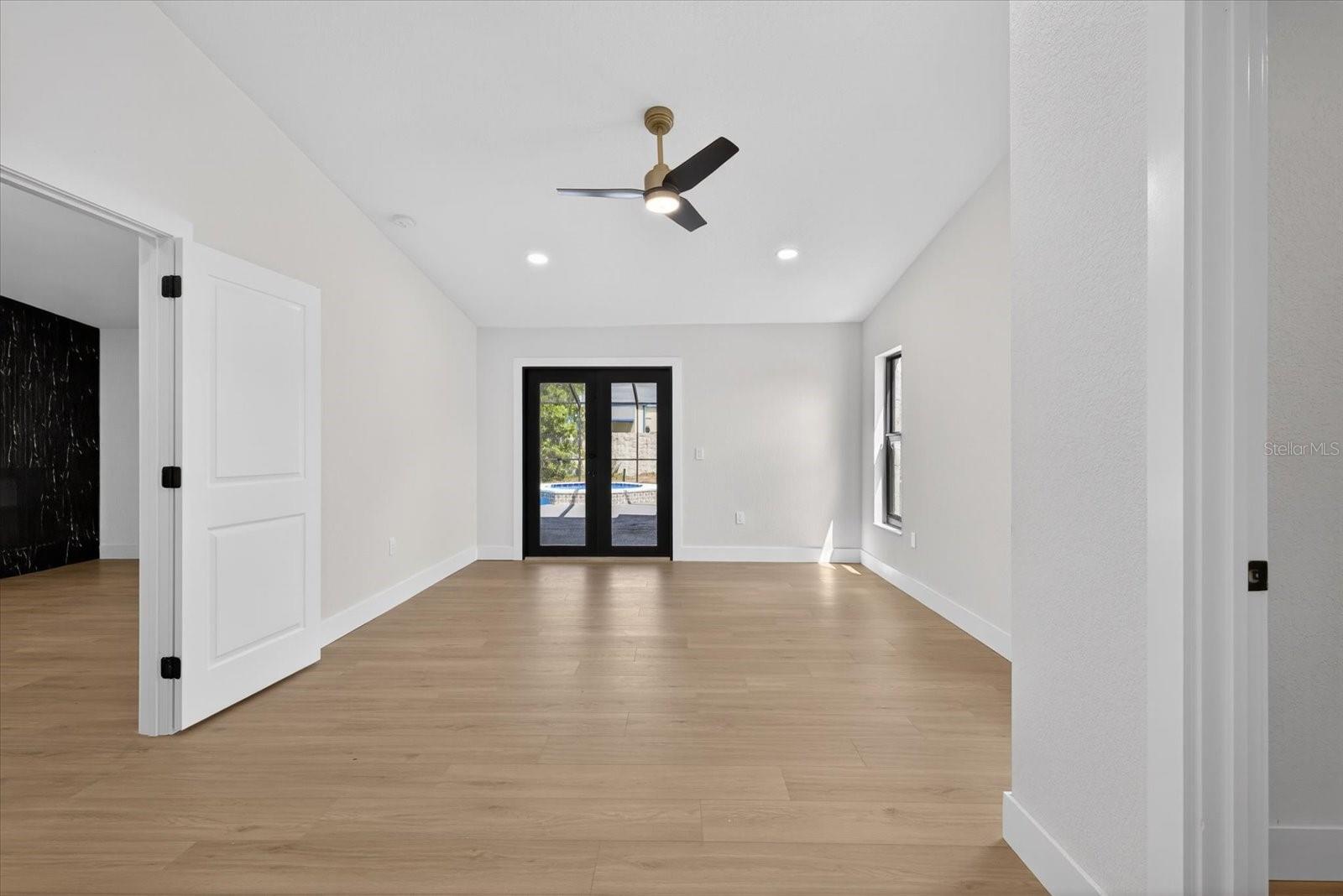 Image 28 of 67 For 8169 Berkeley Manor Boulevard