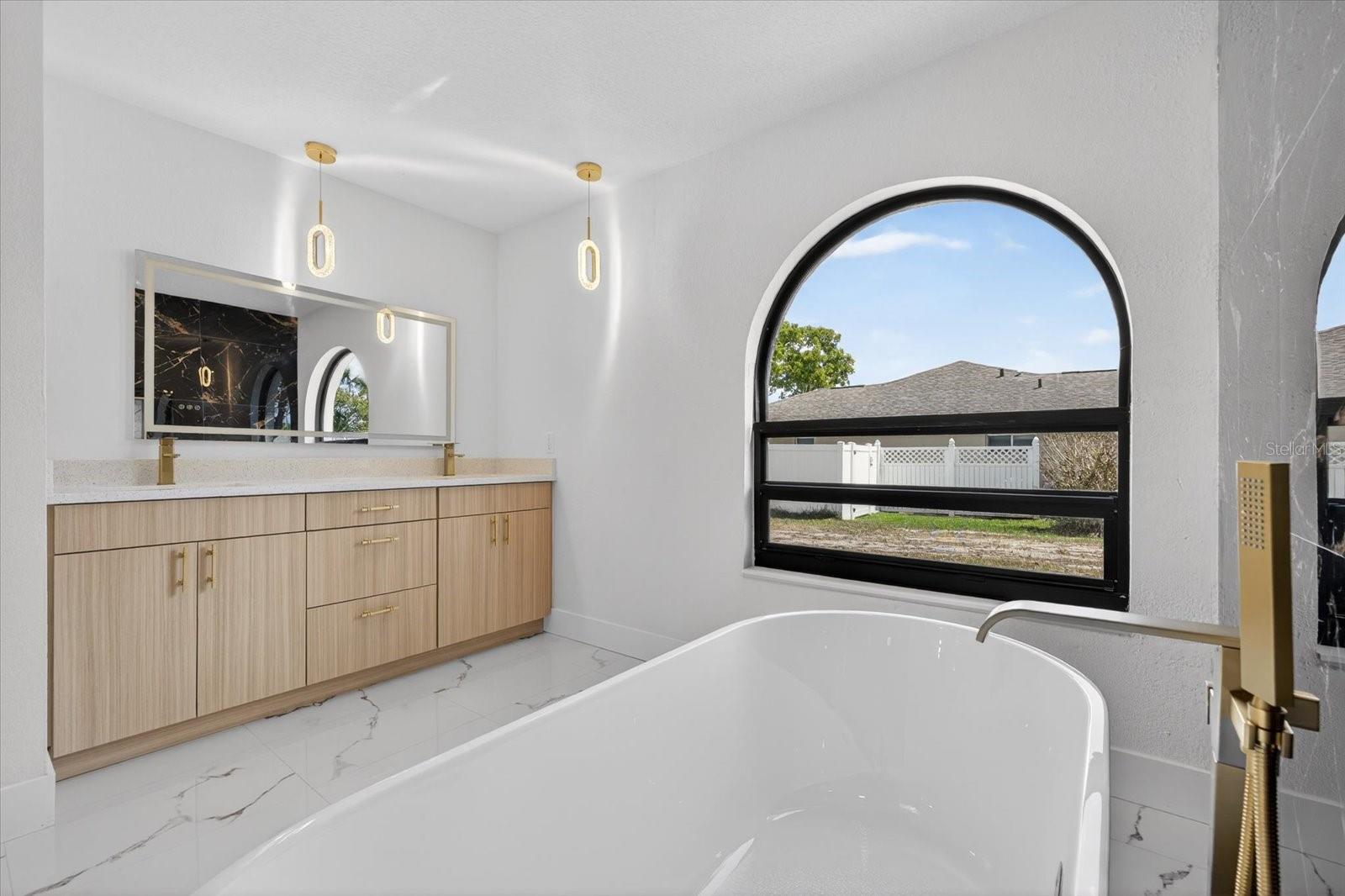 Image 35 of 67 For 8169 Berkeley Manor Boulevard