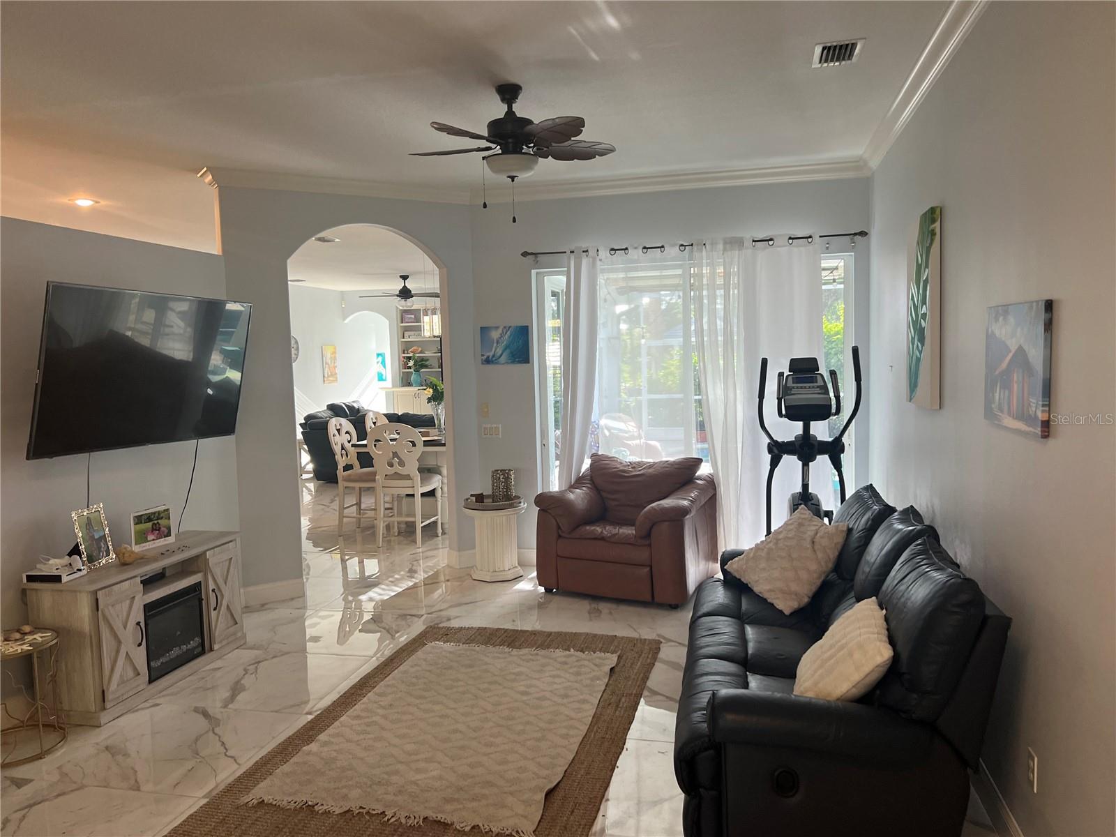 Image 10 of 29 For 360 Cedarbrook Court