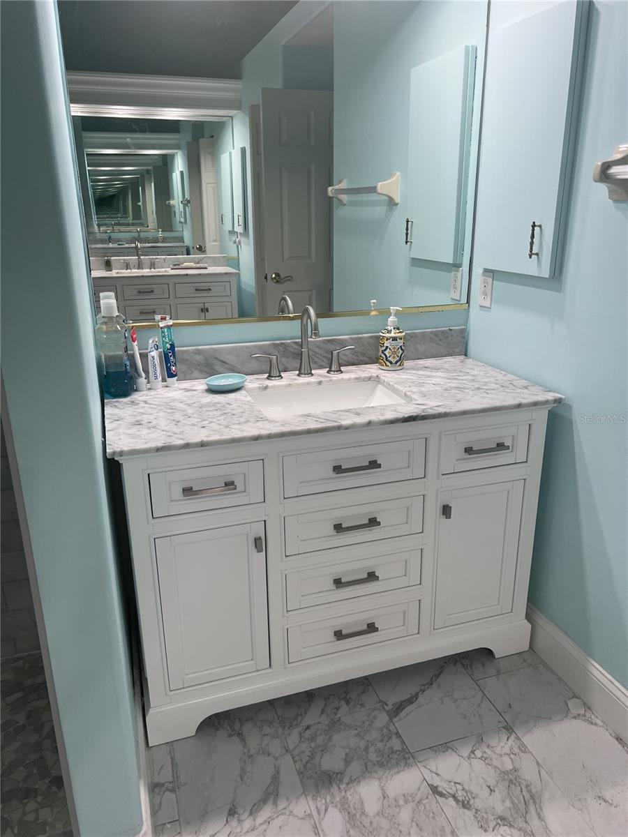 Image 13 of 29 For 360 Cedarbrook Court