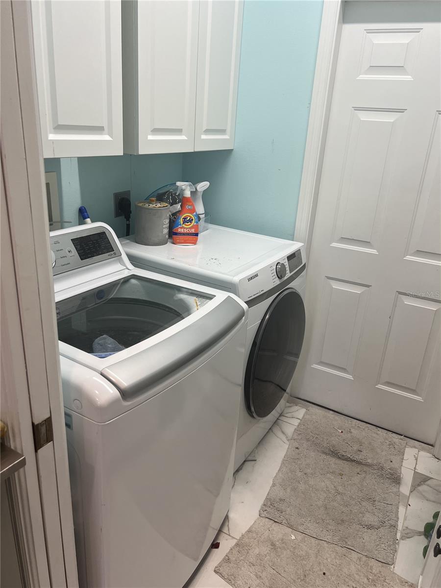 Image 19 of 29 For 360 Cedarbrook Court