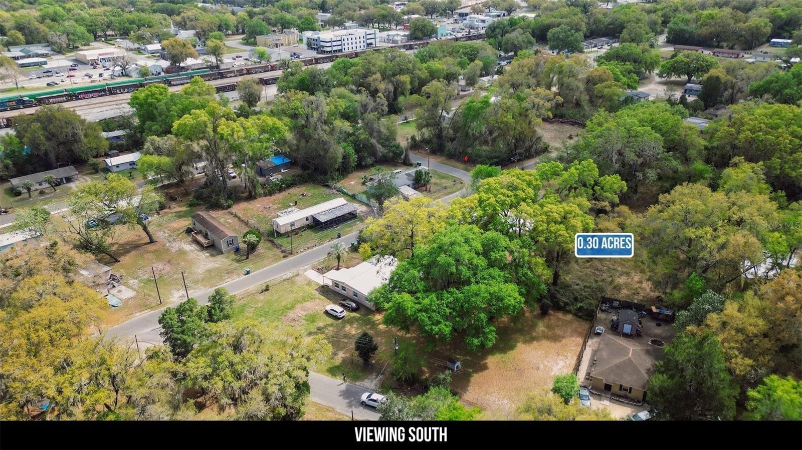 Image 12 of 46 For  Oak St  