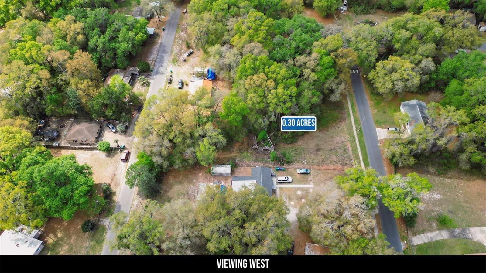 Image 14 of 46 For  Oak St  