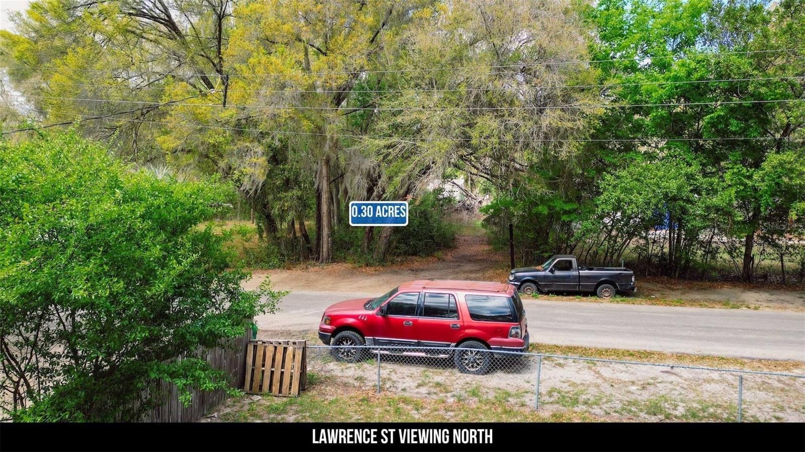 Image 27 of 46 For  Oak St  