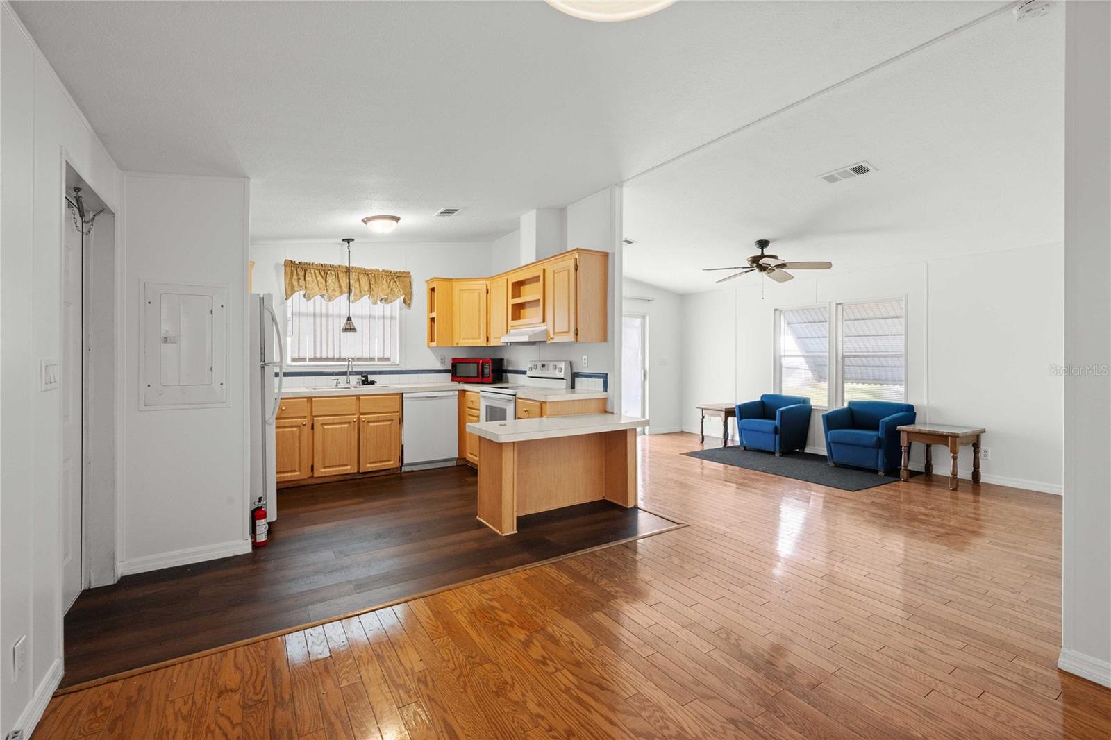 Image 7 of 35 For 3210 Hickory Drive