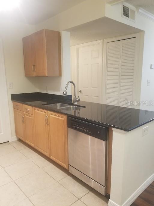 Image 7 of 32 For 3314 Haviland Court 104