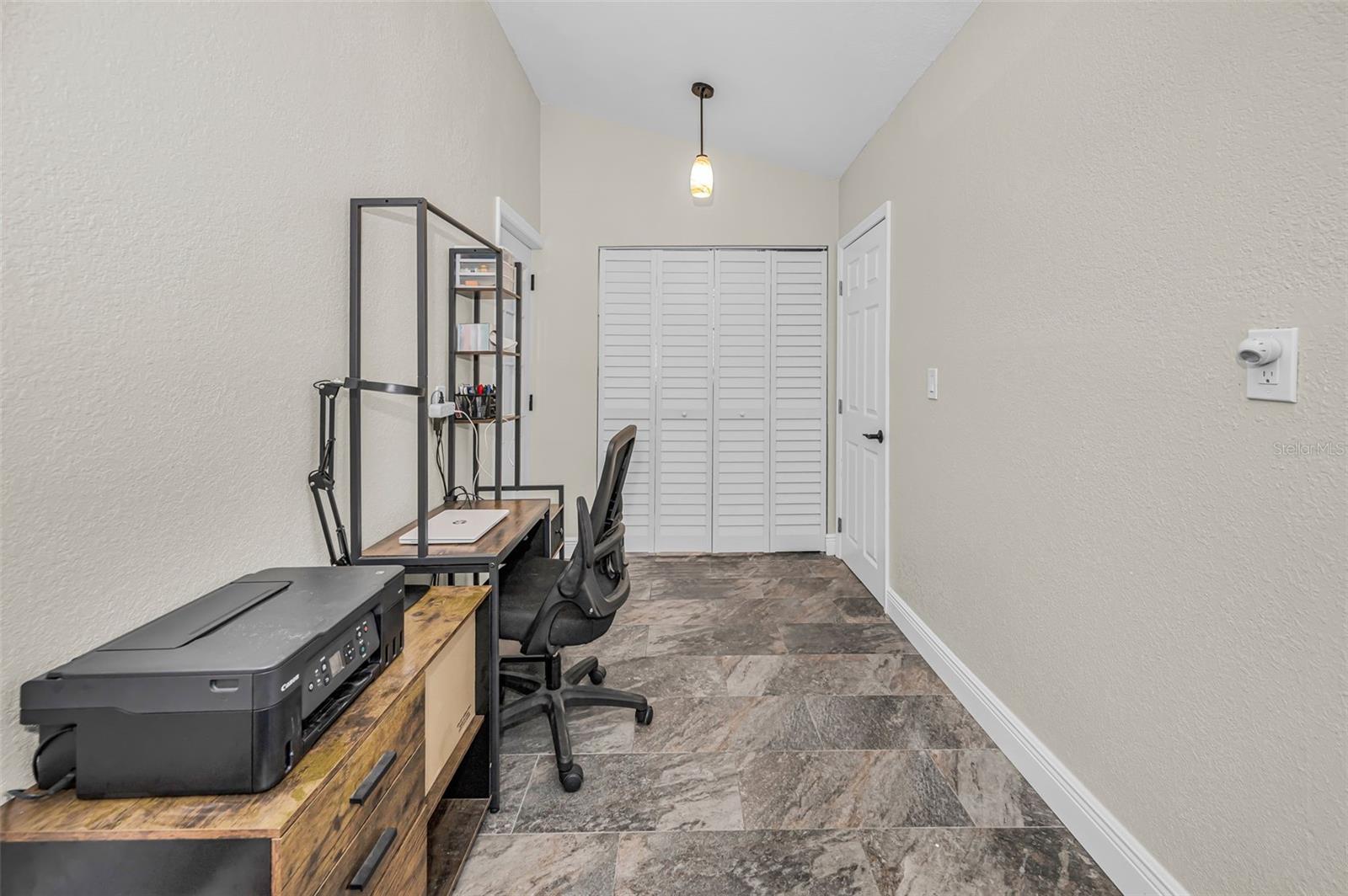 Image 19 of 33 For 5146 Mallett Drive