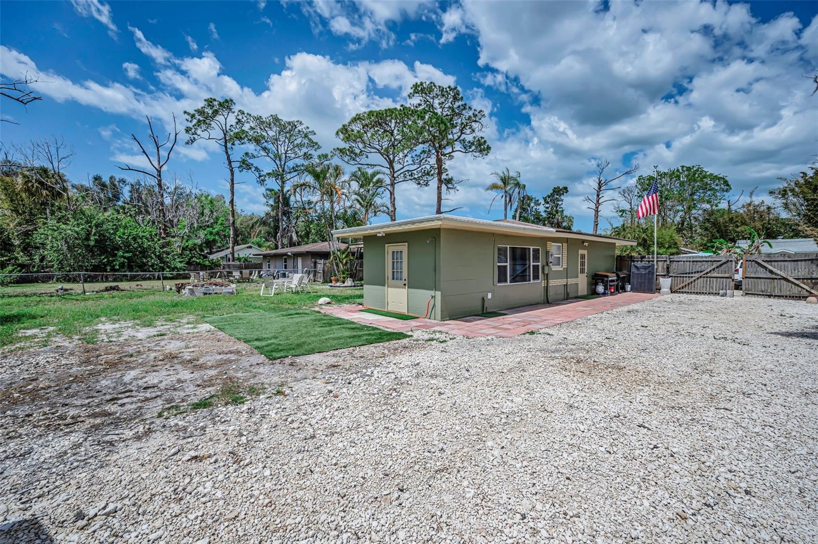 Image 29 of 33 For 5146 Mallett Drive