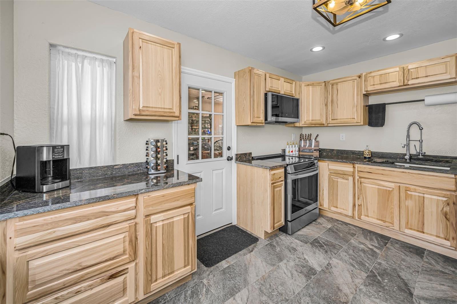 Image 5 of 33 For 5146 Mallett Drive