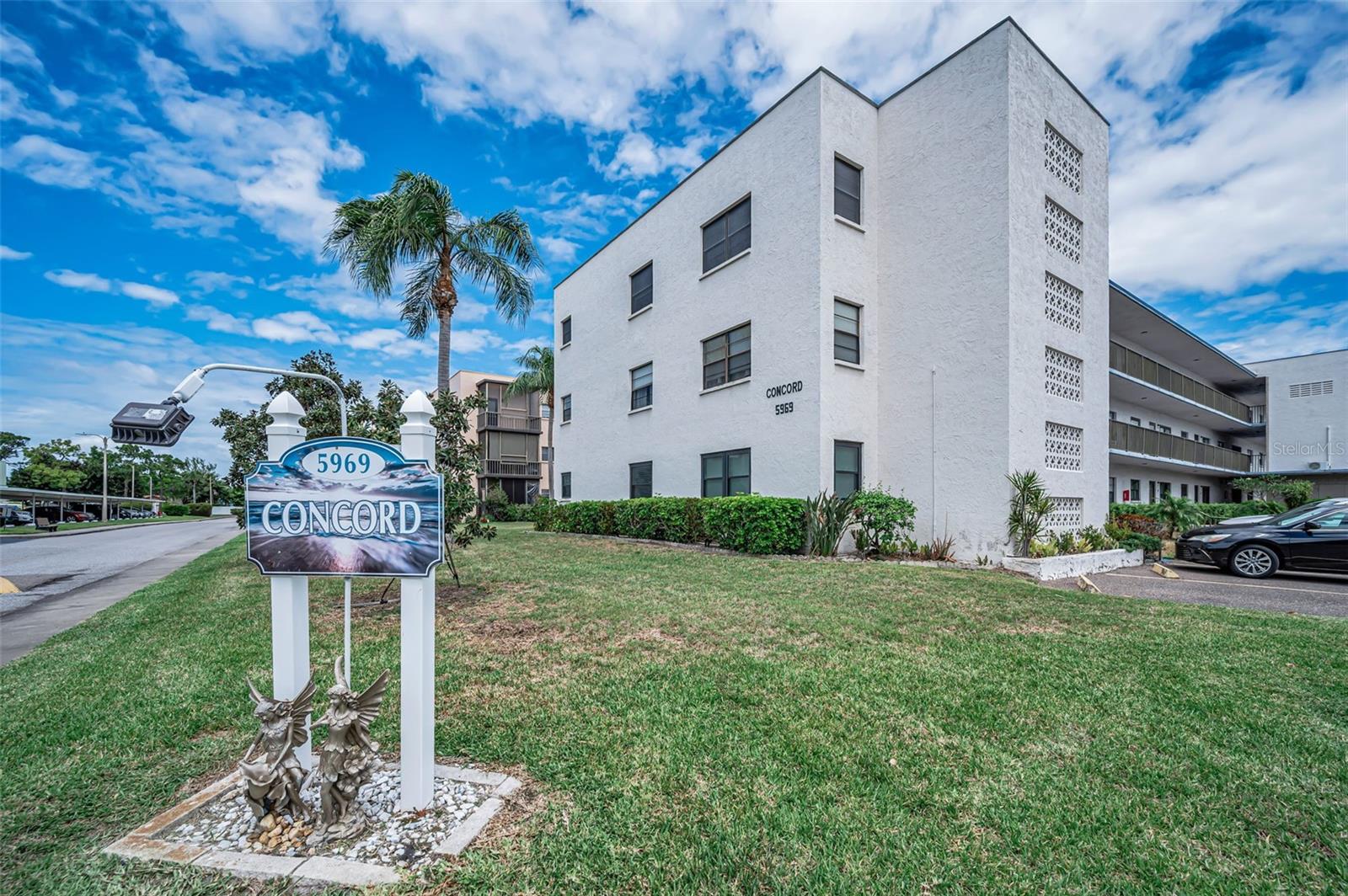 Image 2 of 46 For 5969 Terrace Park Drive N 303