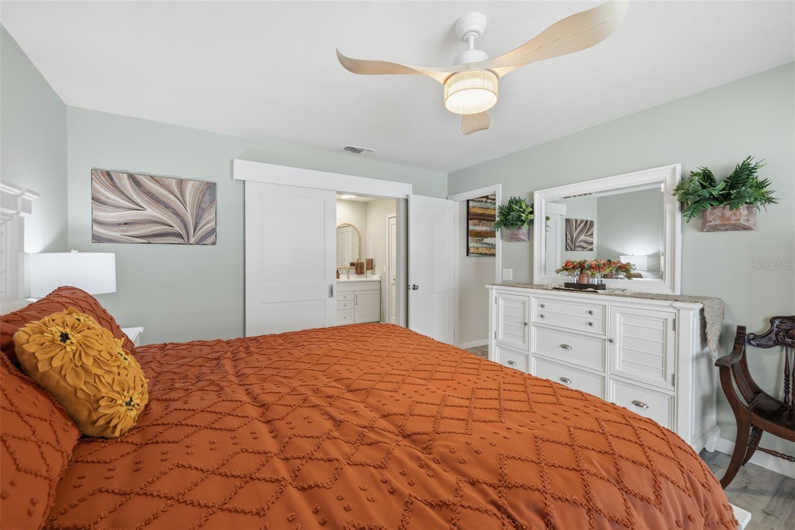 Image 16 of 37 For 10424 Tara Drive