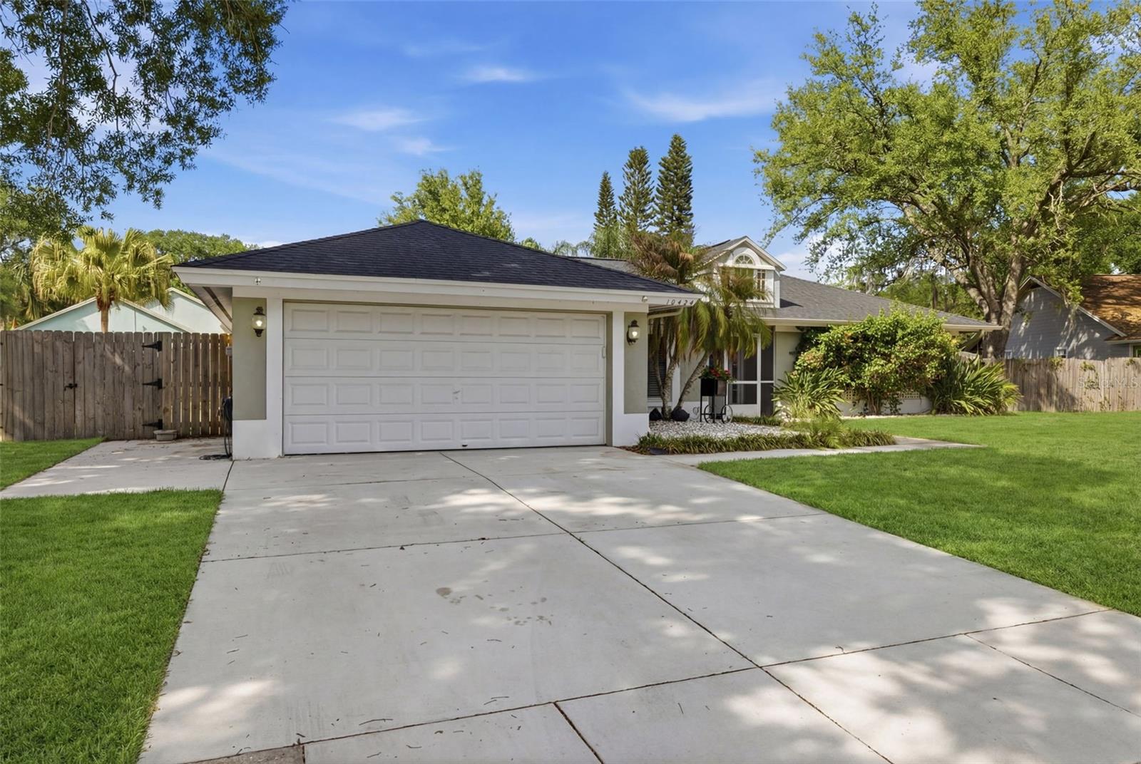 Image 2 of 37 For 10424 Tara Drive