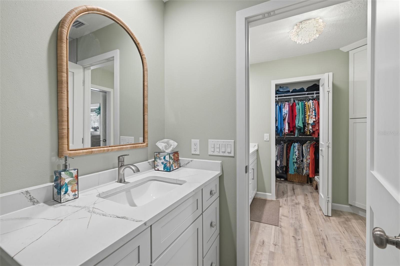 Image 20 of 37 For 10424 Tara Drive