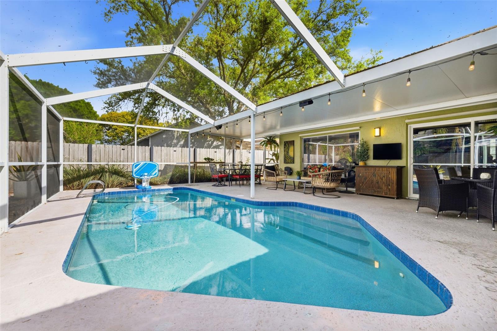 Image 28 of 37 For 10424 Tara Drive