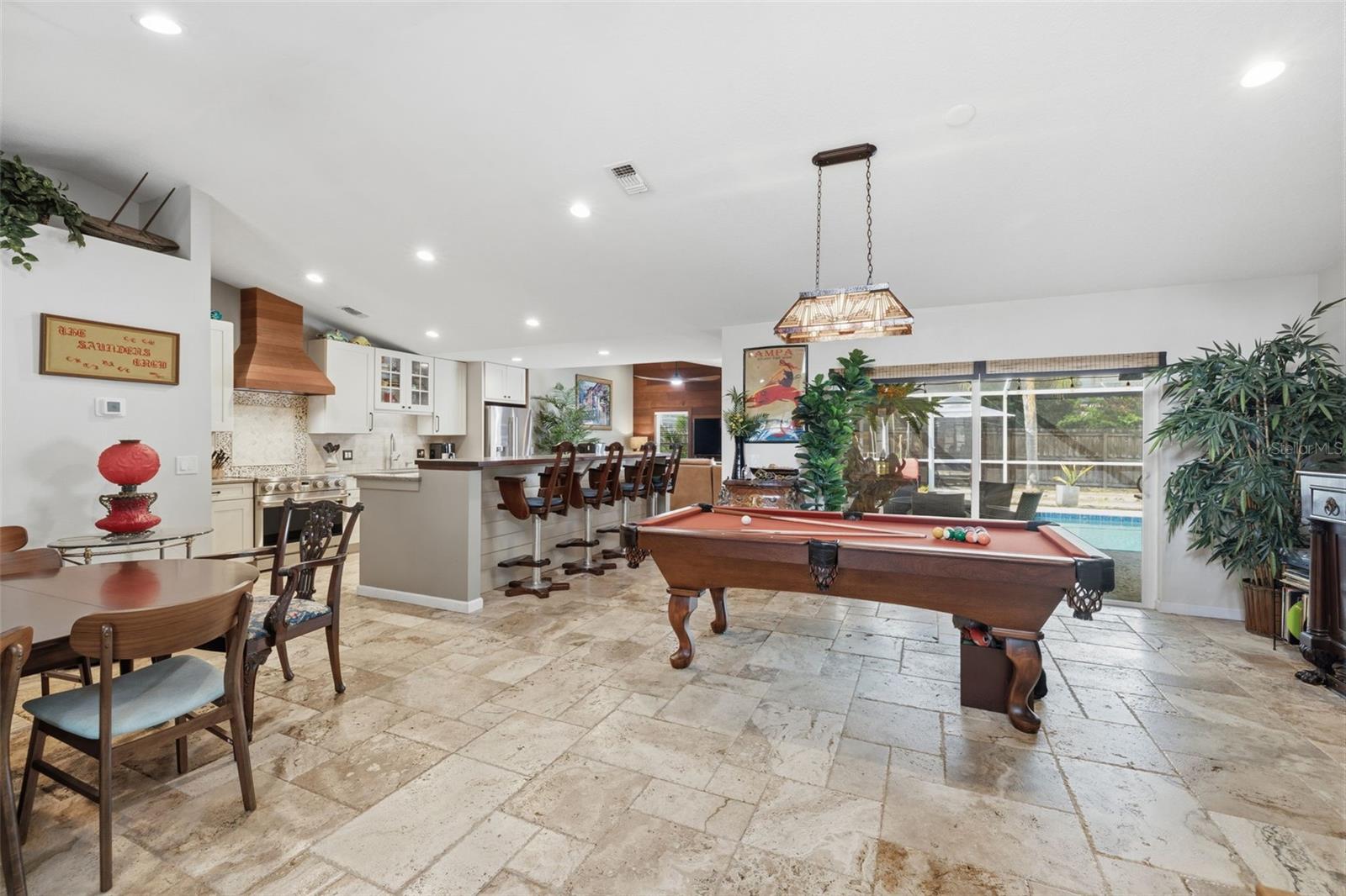 Image 4 of 37 For 10424 Tara Drive