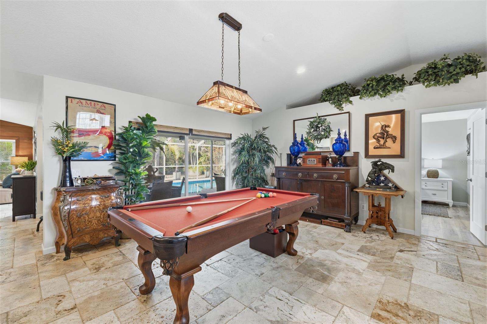 Image 5 of 37 For 10424 Tara Drive