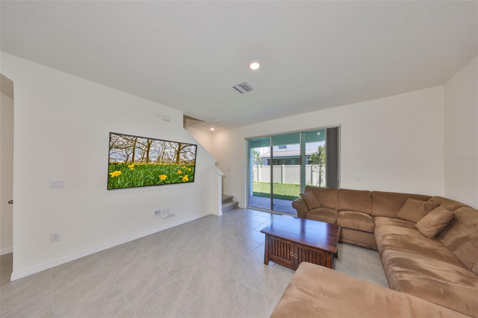 Image 8 of 25 For 1504 Colt Creek Place