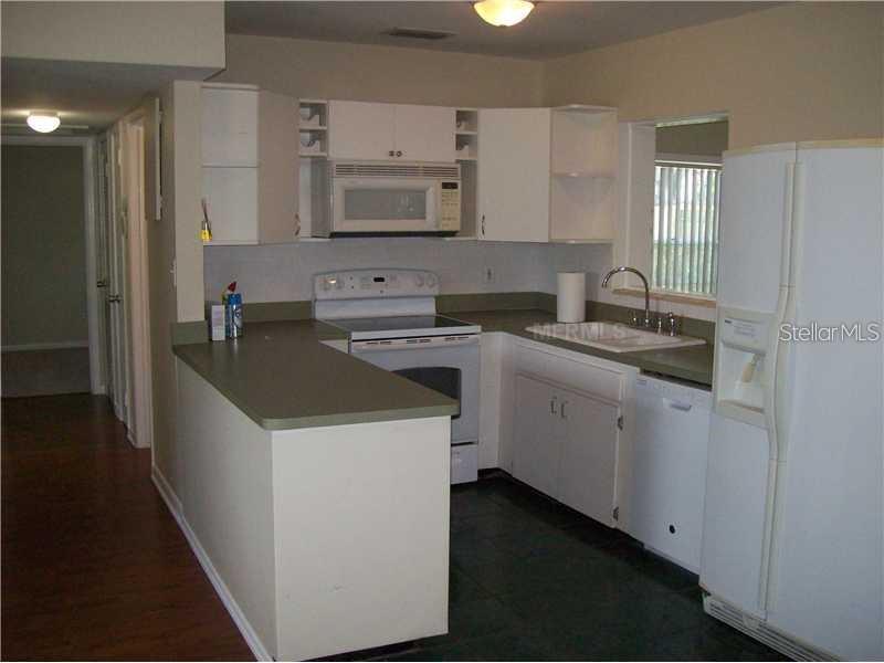 Listing photo id 10 for 3208 Pearl Avenue