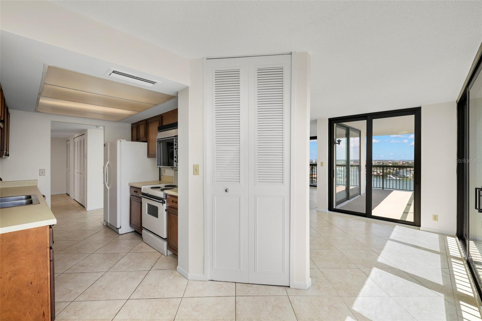 Image 23 of 64 For 9425 Blind Pass Road 1008