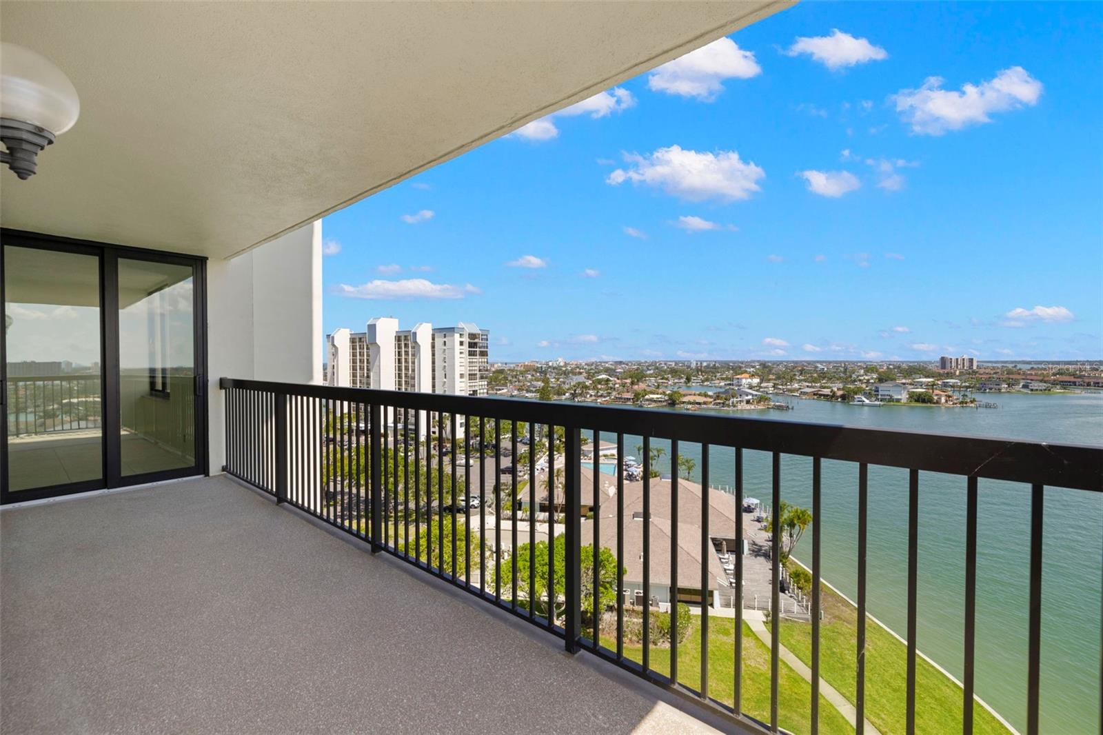 Image 30 of 64 For 9425 Blind Pass Road 1008