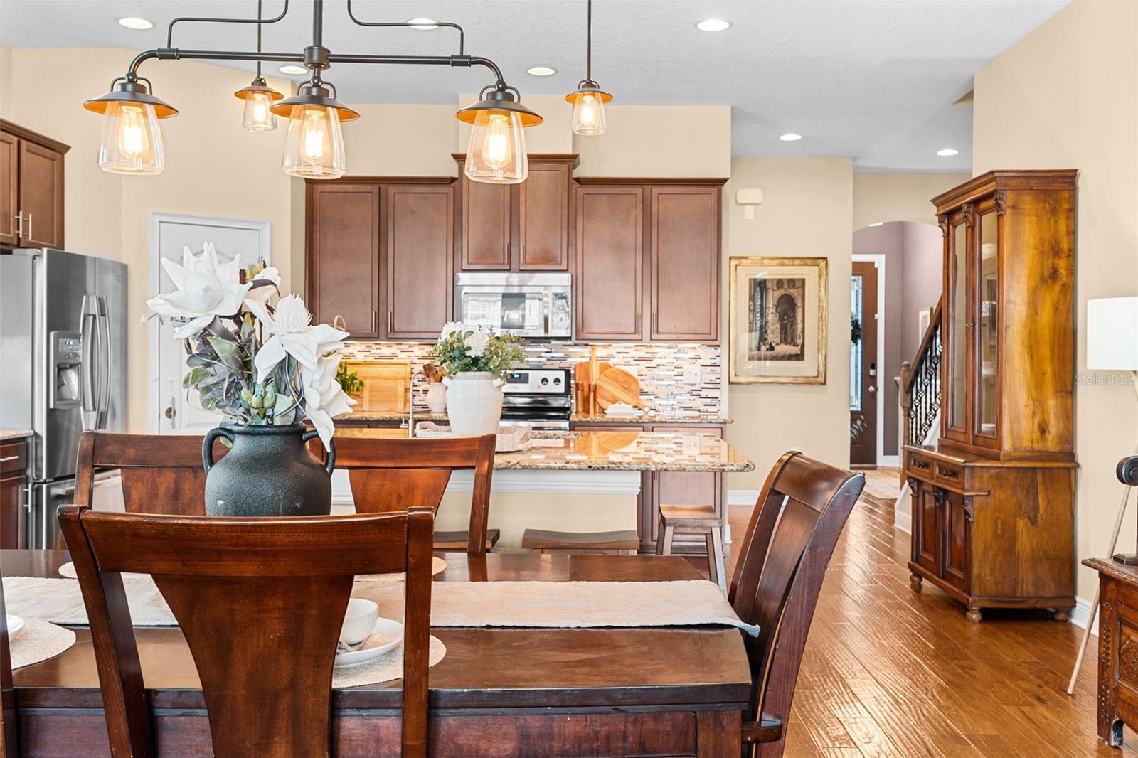 Listing photo id 8 for 8115 Champions Forest Way