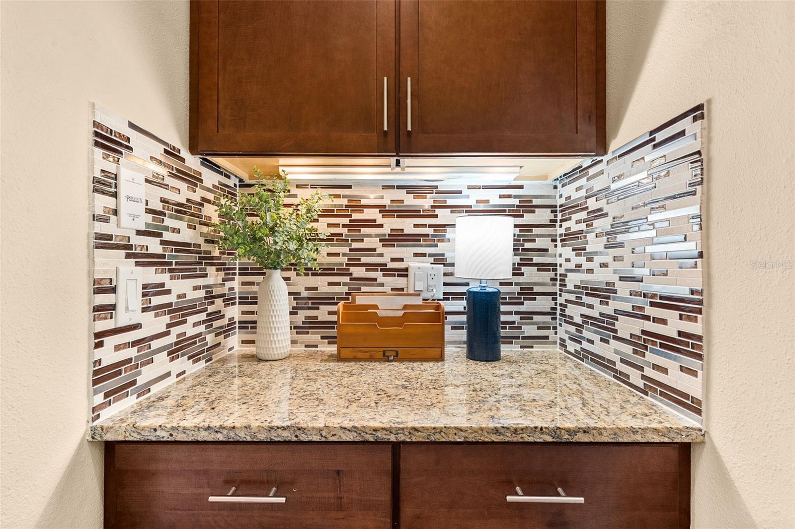 Listing photo id 11 for 8115 Champions Forest Way