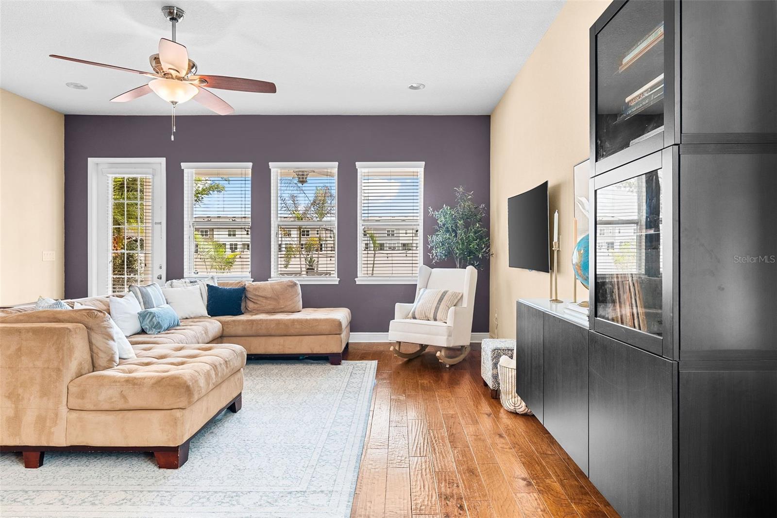 Listing photo id 18 for 8115 Champions Forest Way