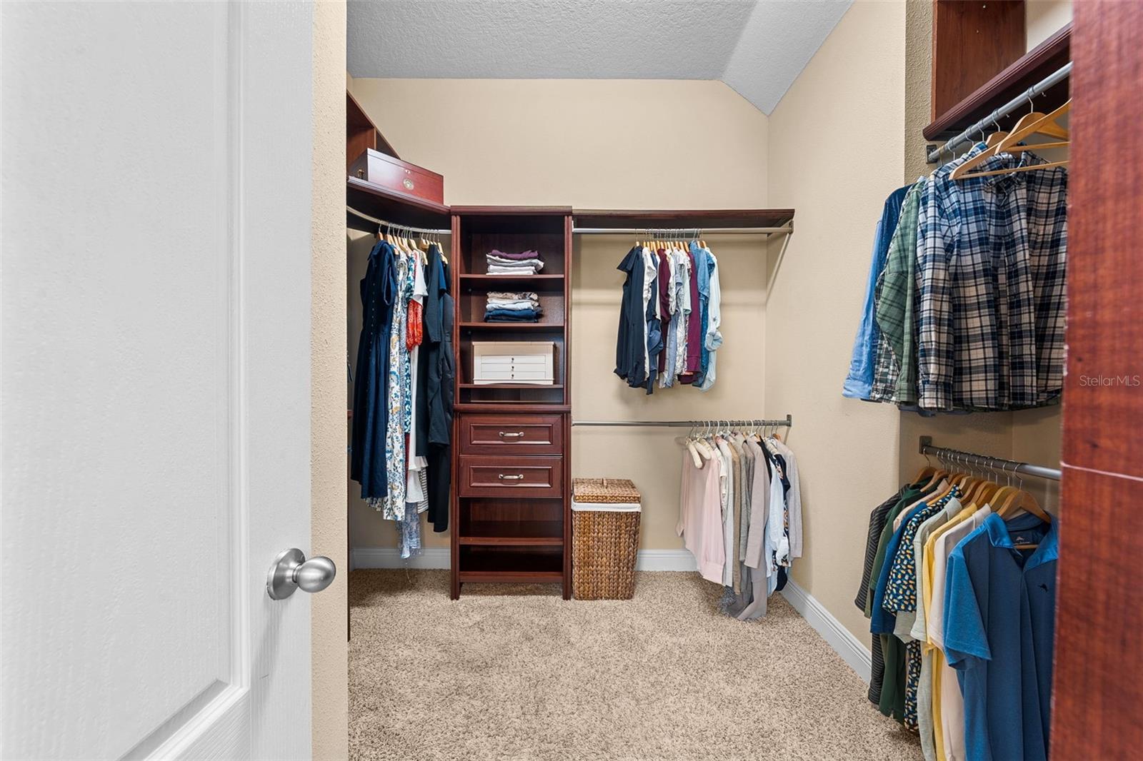 Listing photo id 27 for 8115 Champions Forest Way