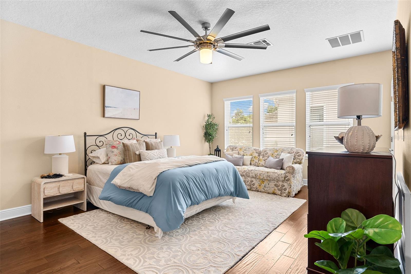 Listing photo id 34 for 8115 Champions Forest Way