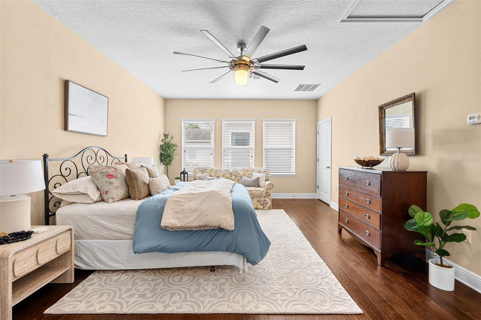 Listing photo id 35 for 8115 Champions Forest Way