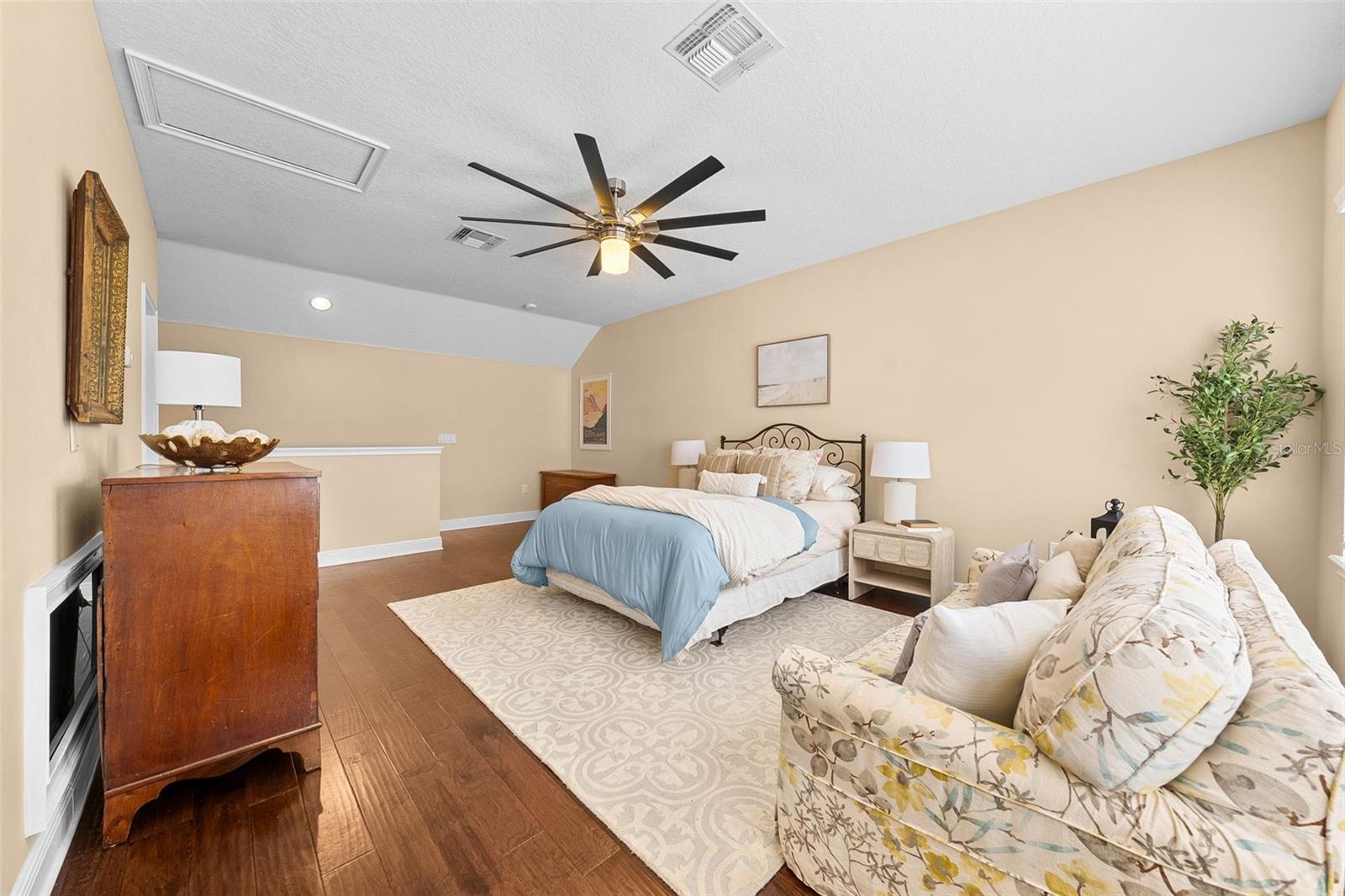 Listing photo id 36 for 8115 Champions Forest Way