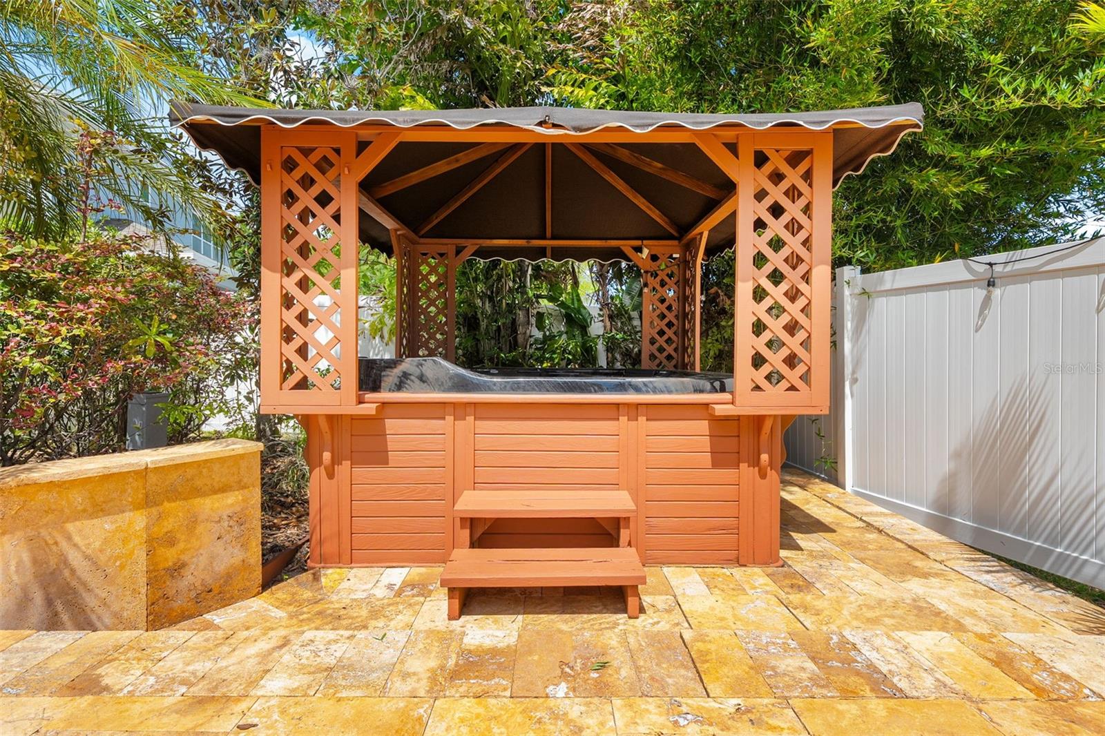 Listing photo id 40 for 8115 Champions Forest Way