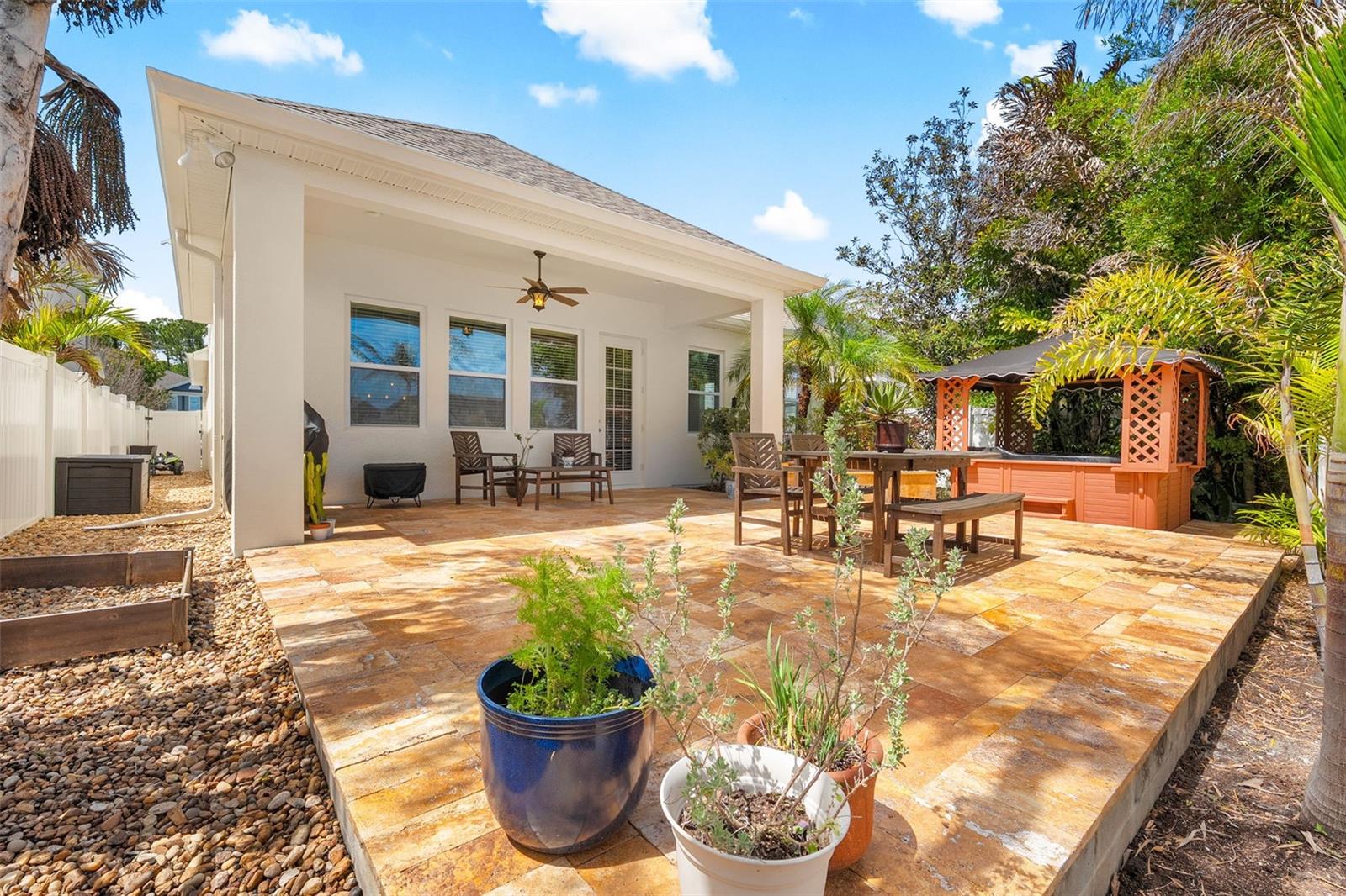 Listing photo id 43 for 8115 Champions Forest Way