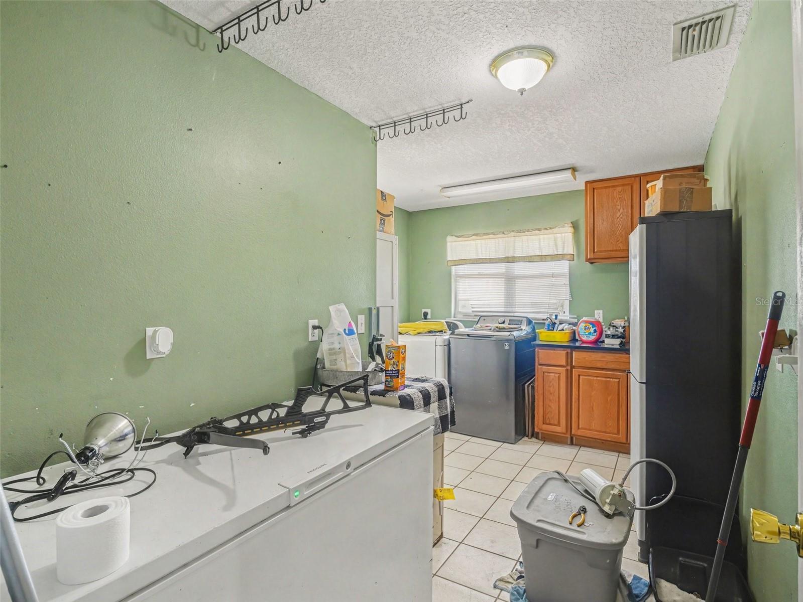 Image 17 of 39 For 1740 Bayshore Drive