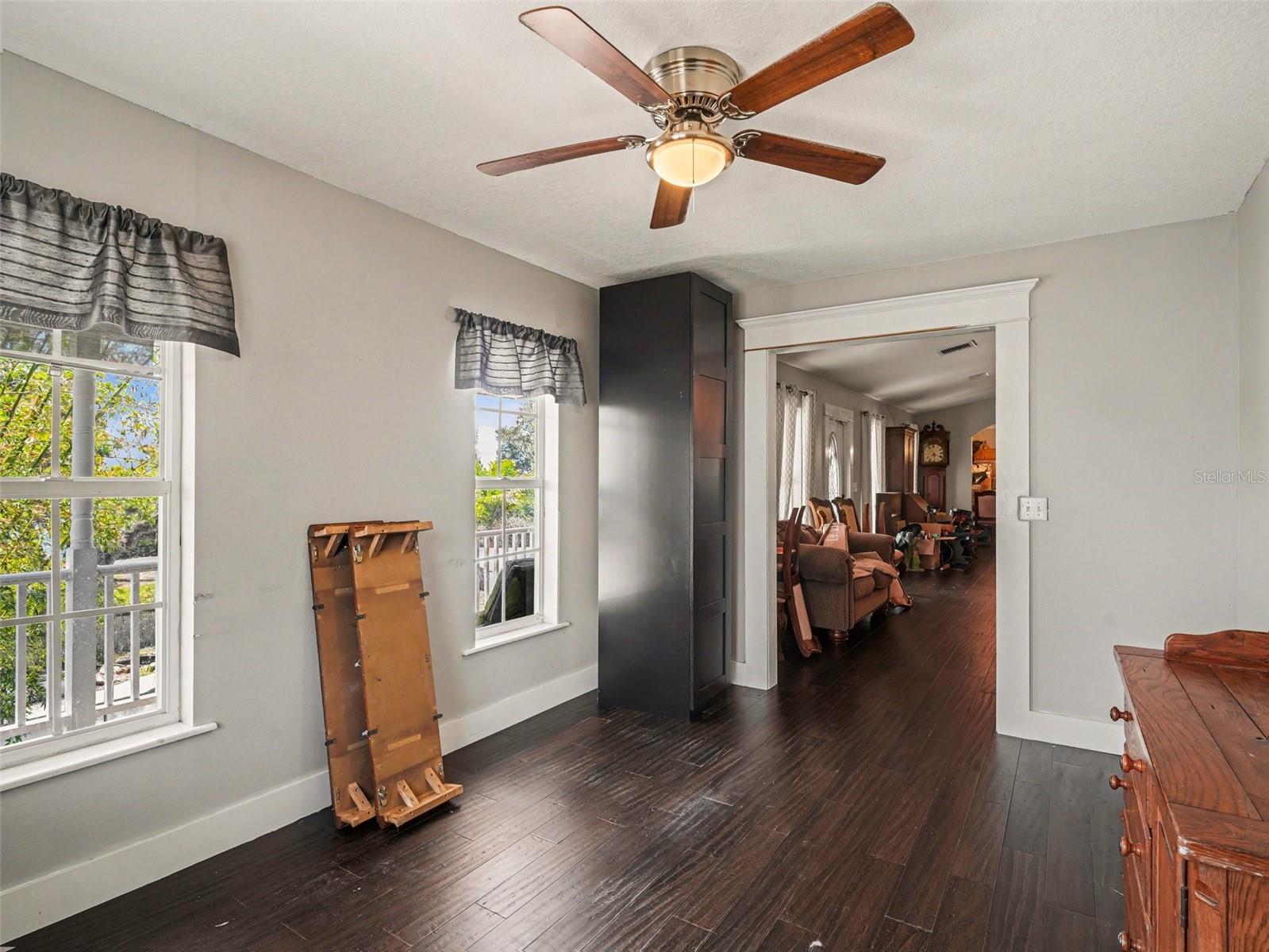 Image 18 of 39 For 1740 Bayshore Drive