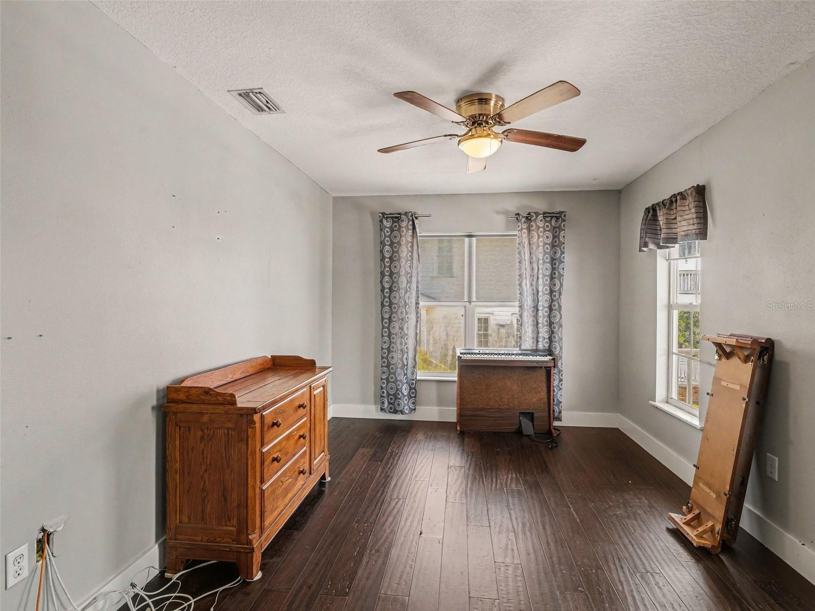 Image 19 of 39 For 1740 Bayshore Drive