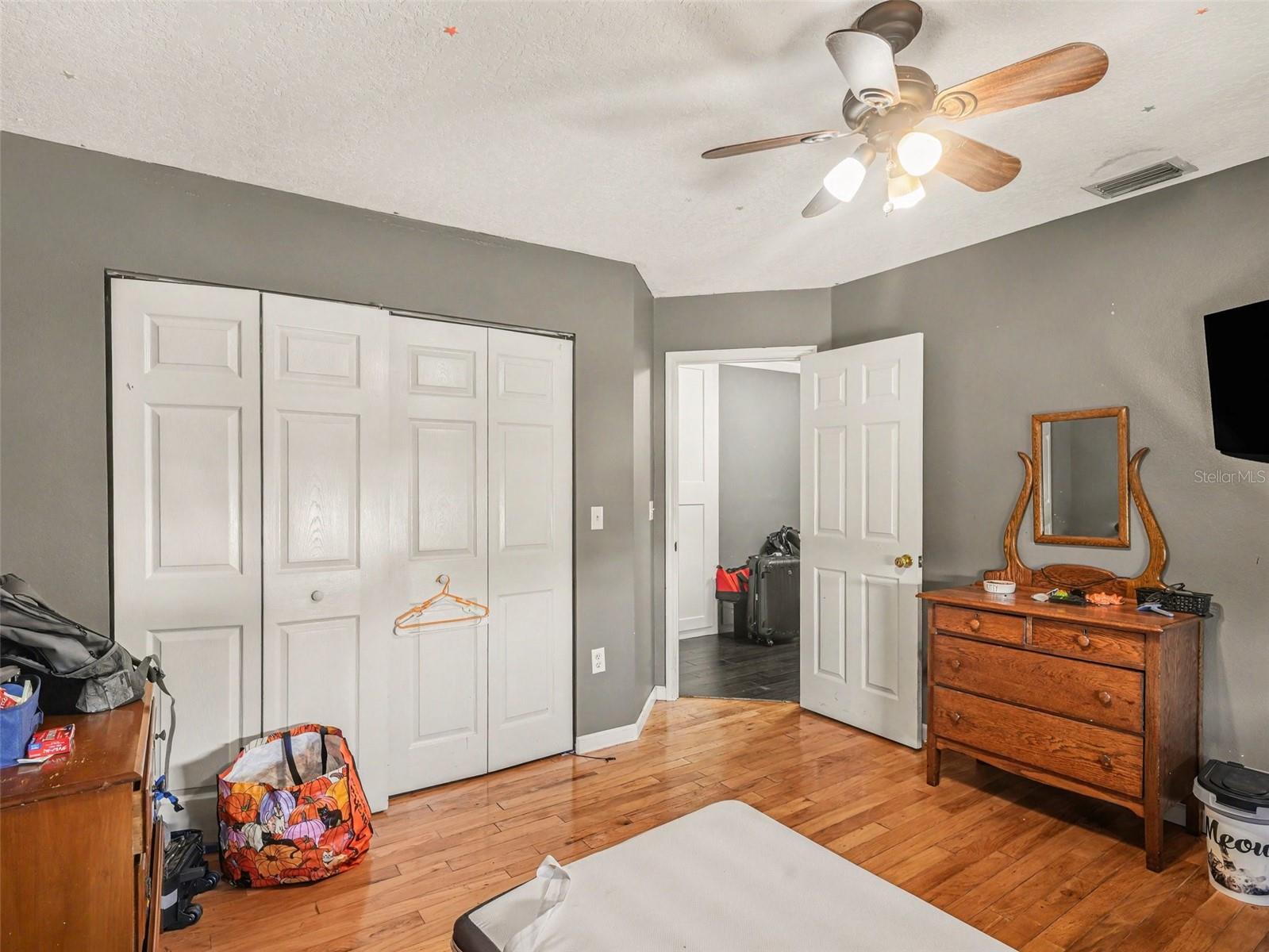 Image 25 of 39 For 1740 Bayshore Drive