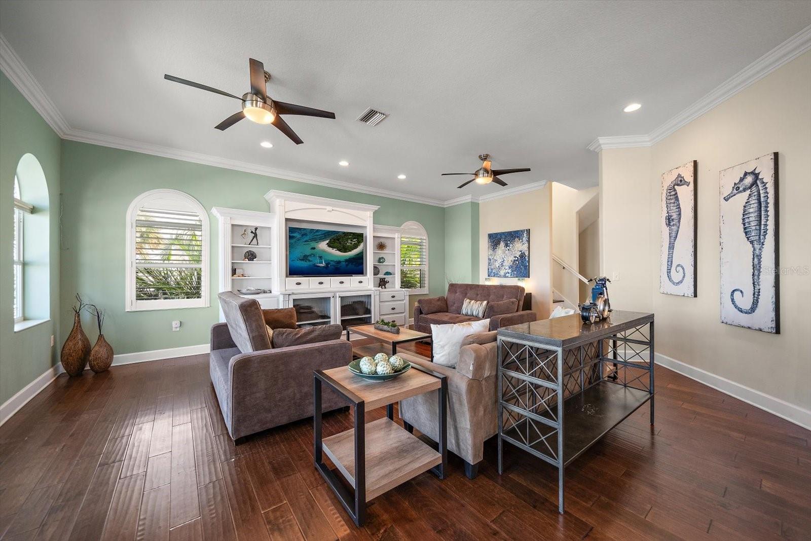 Image 10 of 70 For 478 Harbor Drive S