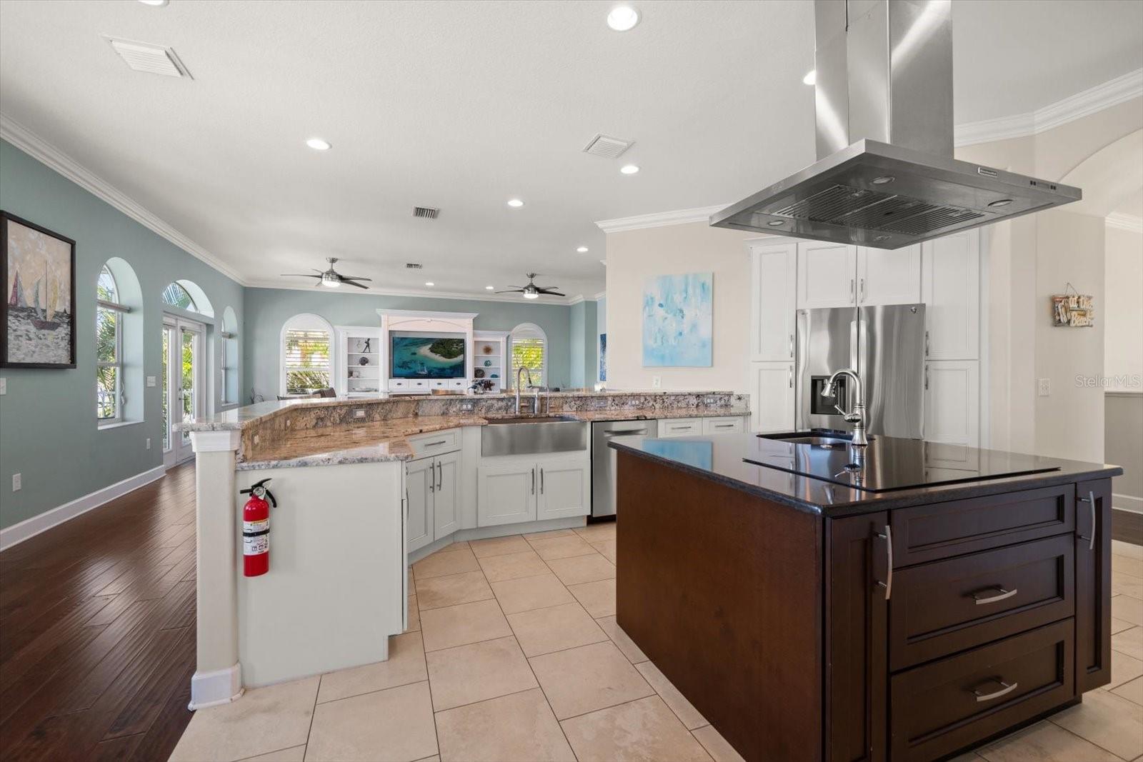 Image 14 of 70 For 478 Harbor Drive S