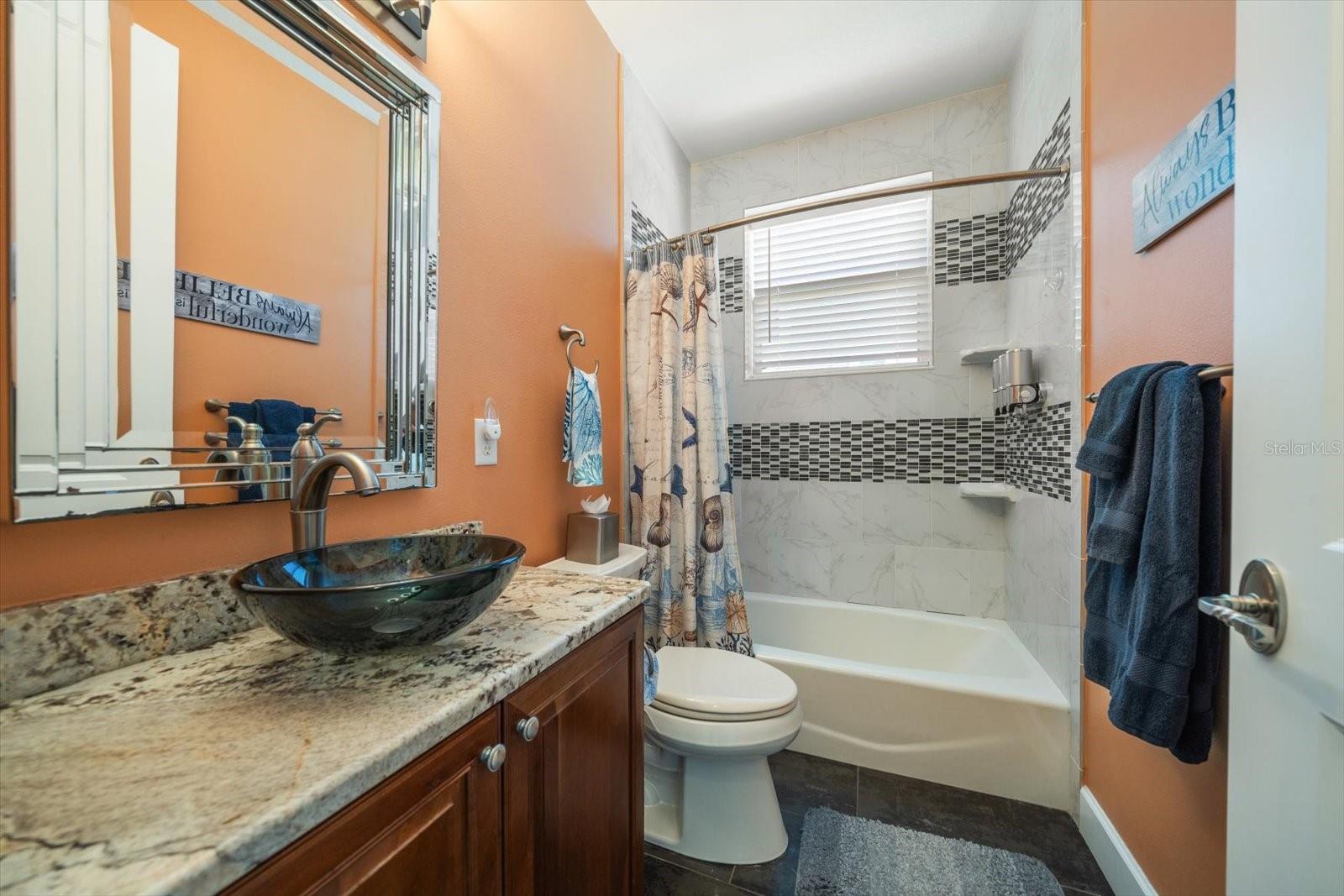 Image 35 of 70 For 478 Harbor Drive S