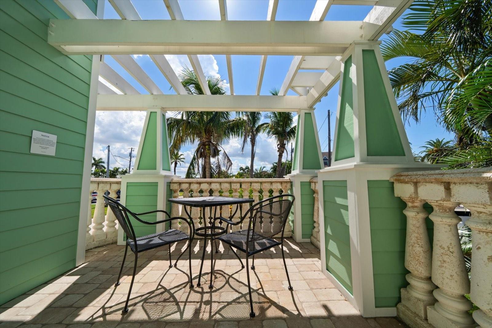 Image 4 of 70 For 478 Harbor Drive S