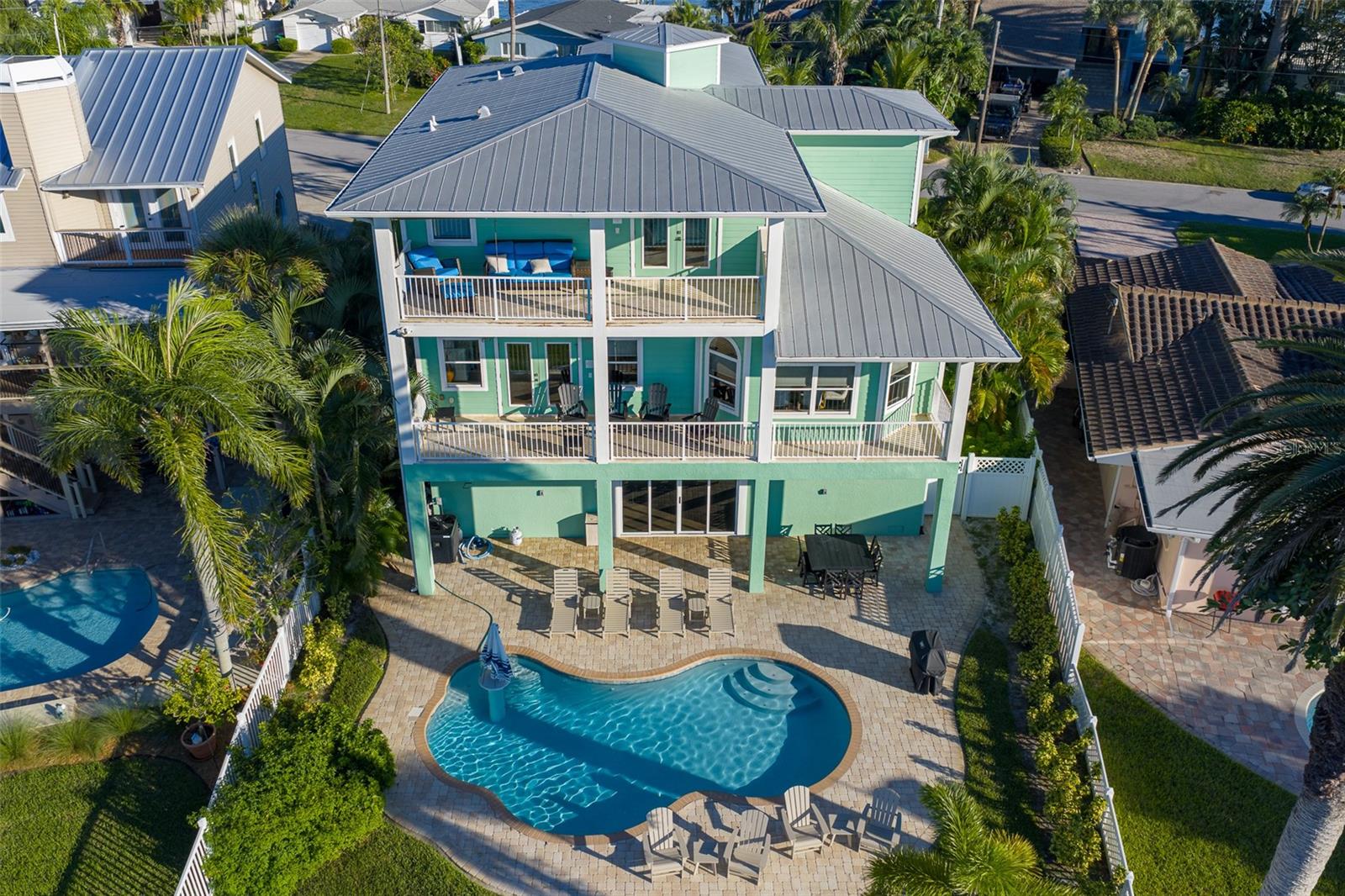 Image 65 of 70 For 478 Harbor Drive S