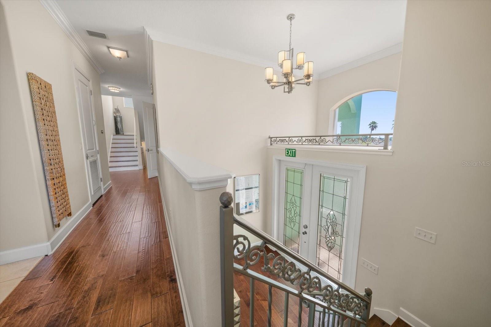 Image 7 of 70 For 478 Harbor Drive S