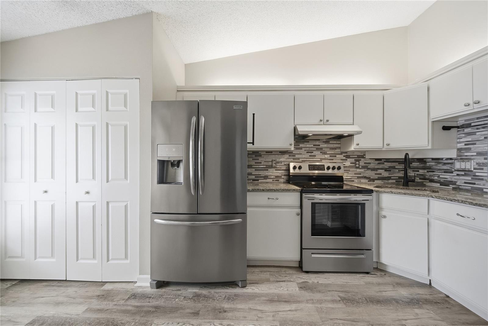 Image 12 of 28 For 3135 Charter Club Drive B